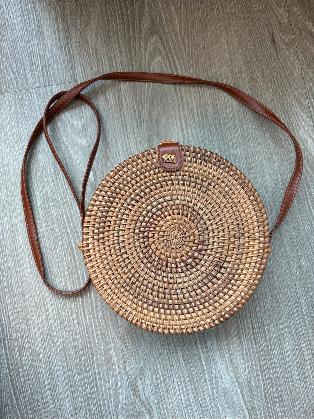 Round Woven Crossbody Bag in Brown
